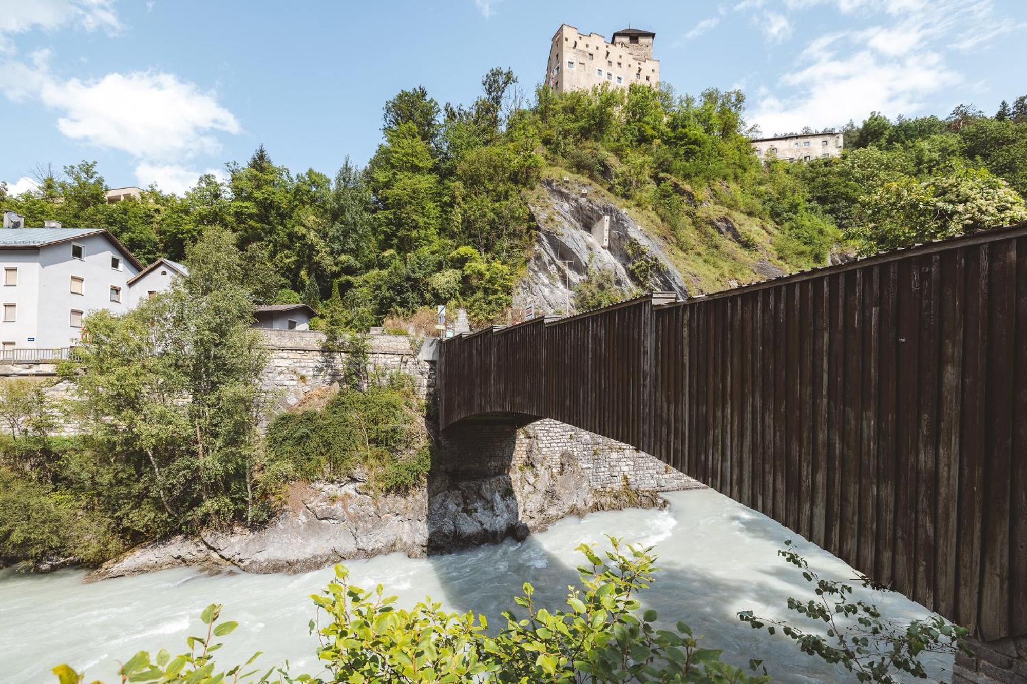 Lechtaler Alpenblick Landeck - Privatzimmer & Ferienwohnung Extérieur photo