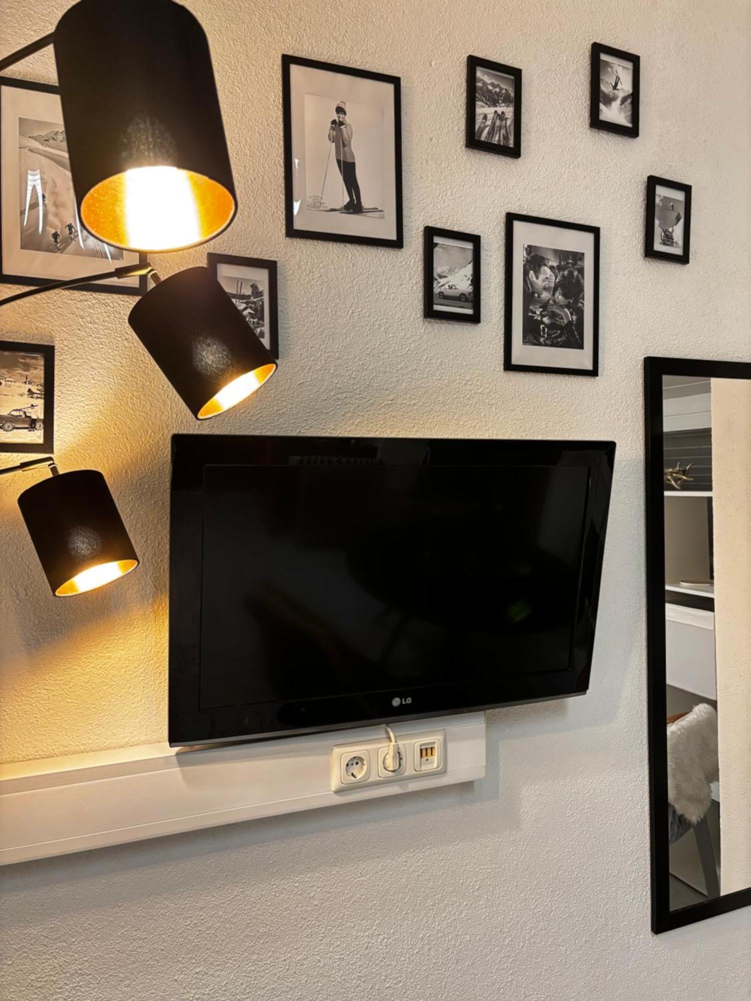 Lechtaler Alpenblick Landeck - Privatzimmer & Ferienwohnung Extérieur photo
