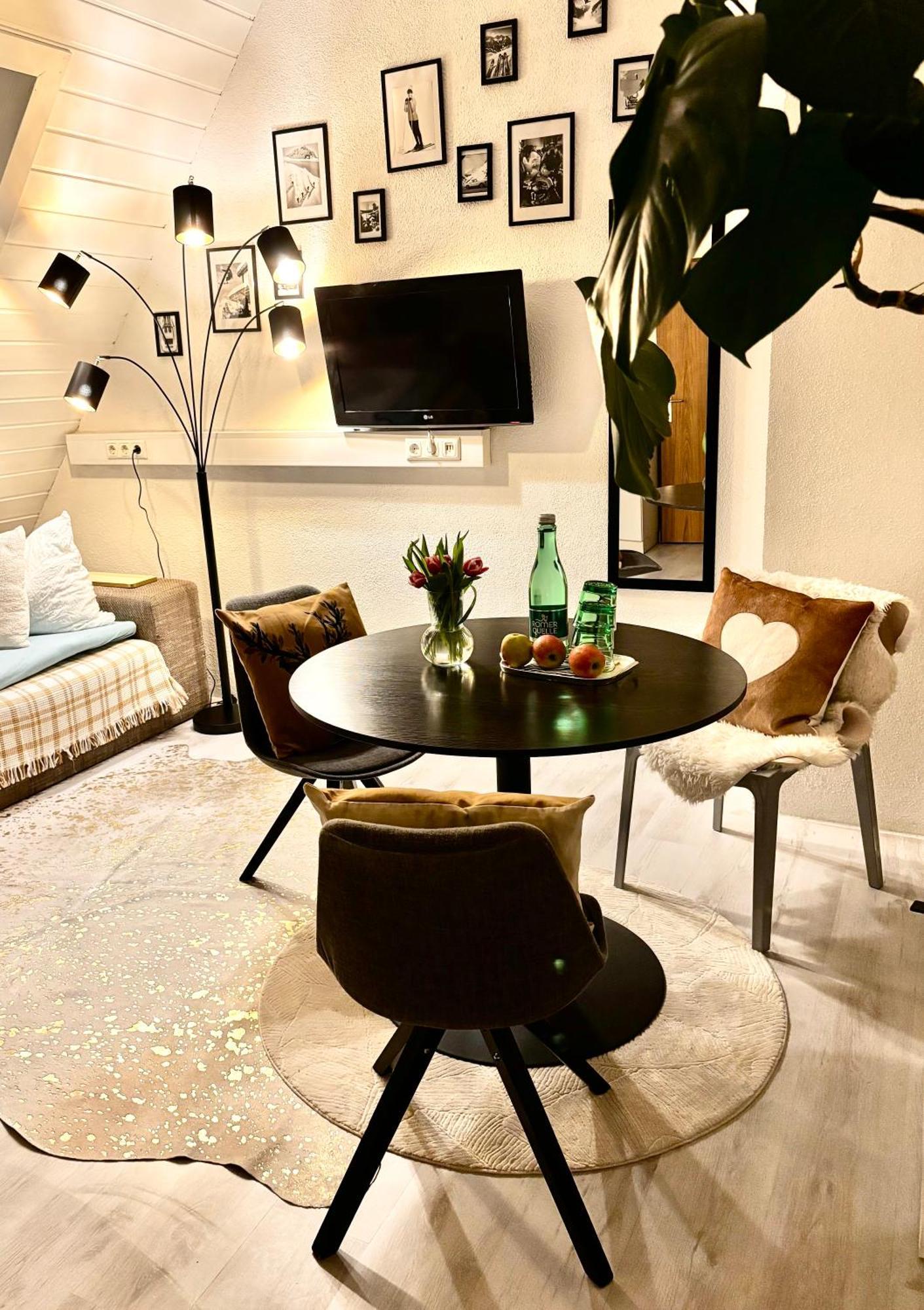 Lechtaler Alpenblick Landeck - Privatzimmer & Ferienwohnung Extérieur photo