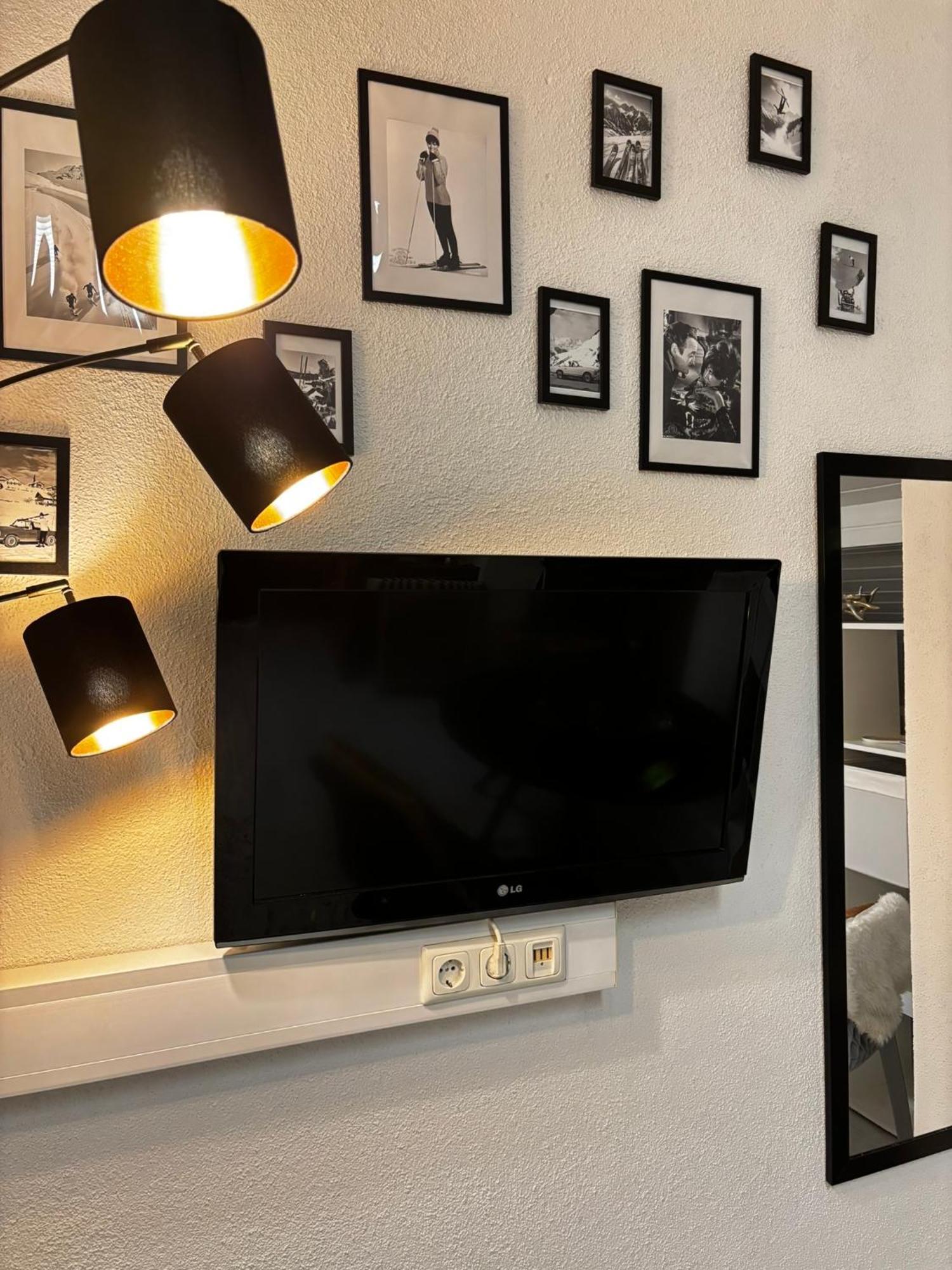 Lechtaler Alpenblick Landeck - Privatzimmer & Ferienwohnung Extérieur photo